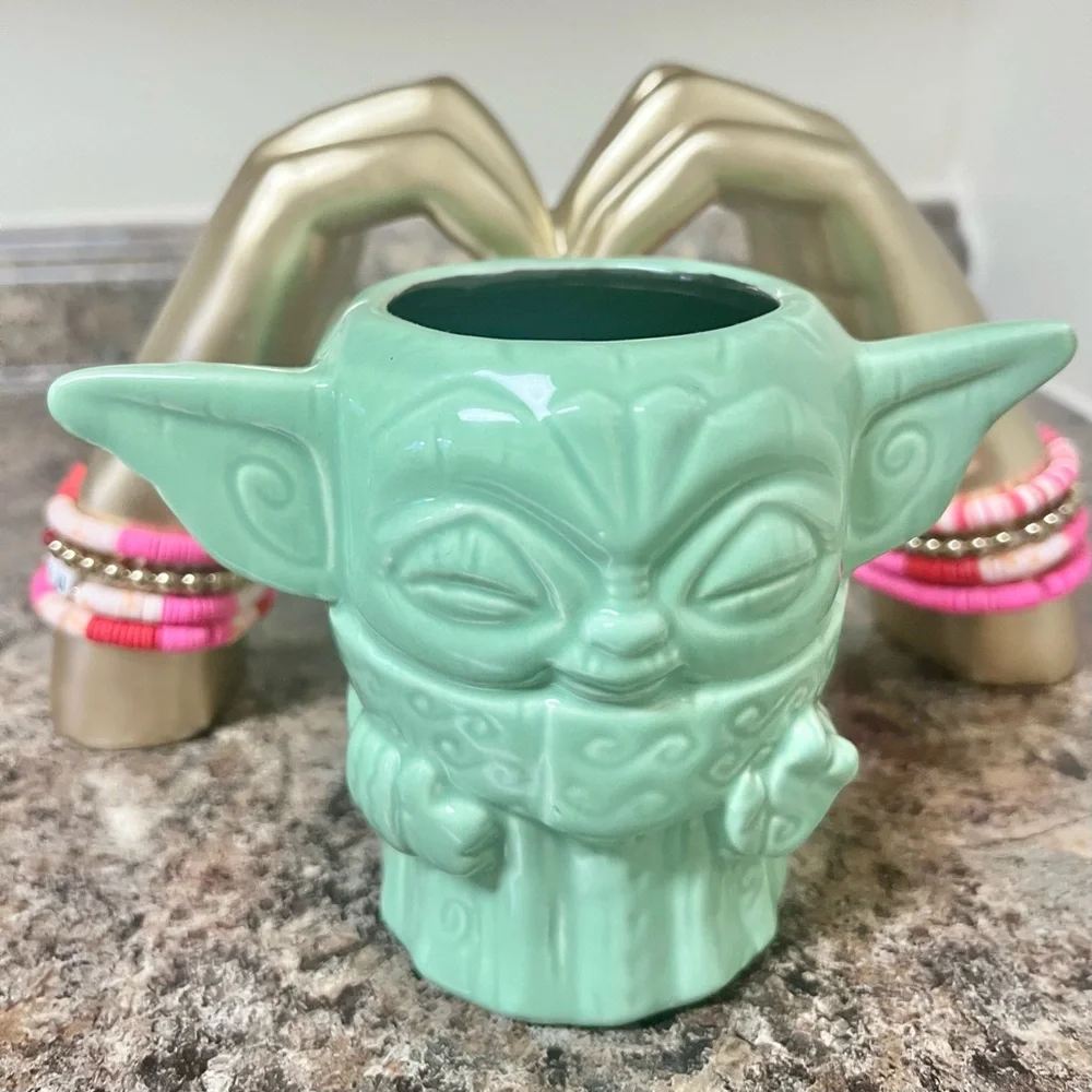 Brand New Star Wars Yoda Ceramic Green Mug